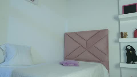 Eva Sin online show from 14, 5, 2026