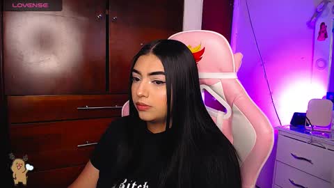 Snapshot of eva_six_ chatting on 6, 1, 2025 Eva online show from 6, 1, 2025