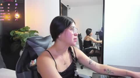 Snapshot of eva_swan_ chatting on 27, 5, 2026 E V A online show from 27, 5, 2026