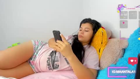 Snapshot of eva_sweet2 chatting on 19, 10, 2025 Estefania online show from 19, 10, 2025