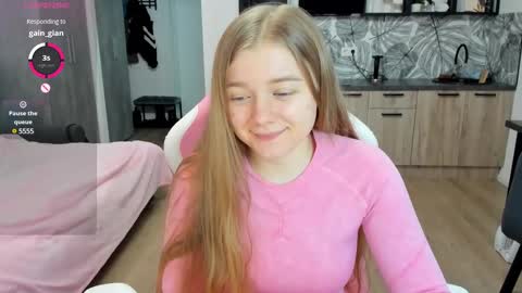 Snapshot of eva_tomiok chatting on 21, 12, 2024 Eva online show from 21, 12, 2024