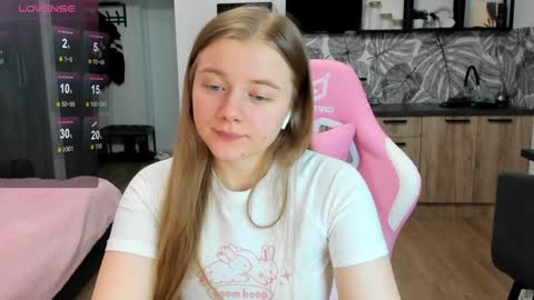 Snapshot of eva_tomiok chatting on 27, 12, 2024 Eva online show from 27, 12, 2024