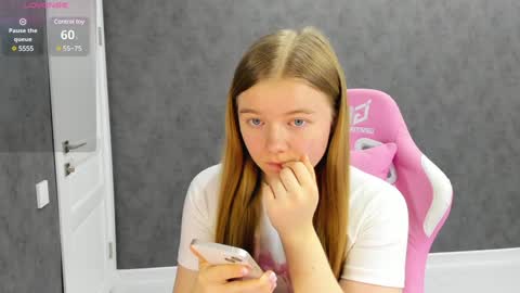 Snapshot of eva_tomiok chatting on 25, 1, 2025 Eva online show from 25, 1, 2025