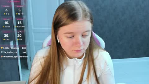 Snapshot of eva_tomiok chatting on 3, 2, 2025 Eva online show from 3, 2, 2025