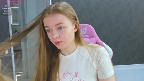 Snapshot of eva_tomiok chatting on 26, 2, 2025 Eva online show from 26, 2, 2025