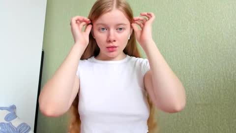 Snapshot of eva_tomiok chatting on 26, 10, 2025 Eva online show from 26, 10, 2025