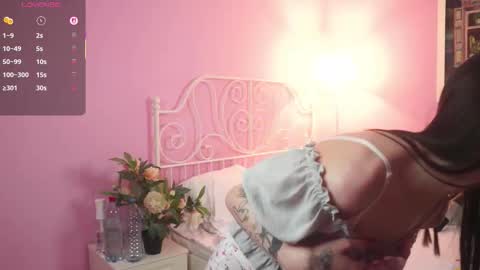 Snapshot of eva_vibe chatting on 11, 10, 2025 eva_vibe online show from 11, 10, 2025