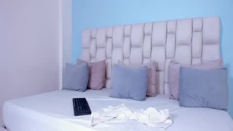 Eva  online show from 6, 6, 2026