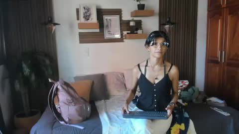 Snapshot of evaa_campbell chatting on 28, 5, 2026 Eva online show from 28, 5, 2026