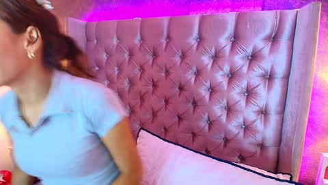 Snapshot of evaa_cloee chatting on 8, 2, 2025 EVA CLOEE online show from 8, 2, 2025