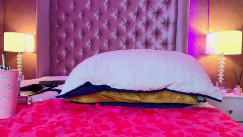 Snapshot of evaa_cloee chatting on 14, 2, 2025 EVA CLOEE online show from 14, 2, 2025