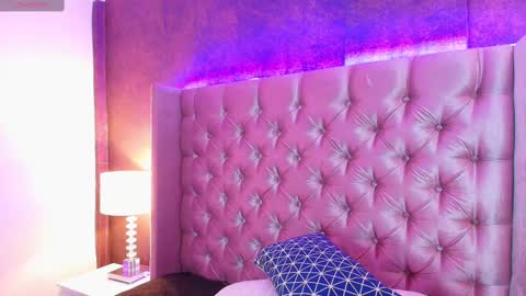 Snapshot of evaa_cloee chatting on 21, 2, 2025 EVA CLOEE online show from 21, 2, 2025