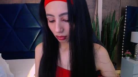 Snapshot of evaa_cloee chatting on 26, 10, 2025 EVA CLOEE online show from 26, 10, 2025
