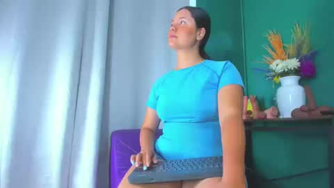 Snapshot of evaa_greey chatting on 8, 9, 2025  Eva Grey  online show from 8, 9, 2025