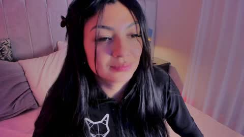Snapshot of evaa_stevens chatting on 21, 5, 2026 julieth online show from 21, 5, 2026