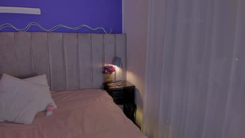 Snapshot of evaa_stevens chatting on 29, 5, 2026 julieth online show from 29, 5, 2026