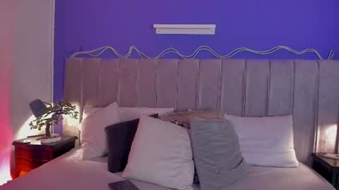 Snapshot of evaa_stevens chatting on 19, 6, 2026 julieth online show from 19, 6, 2026
