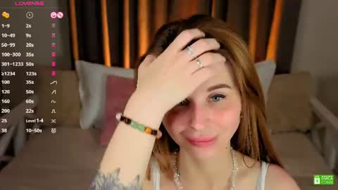 Eva. OFFICAL PAGE  MARI CLARK online show from 18, 6, 2026