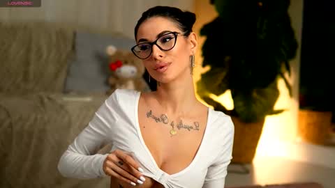 Snapshot of evaamanti chatting on 6, 1, 2026 Eva online show from 6, 1, 2026