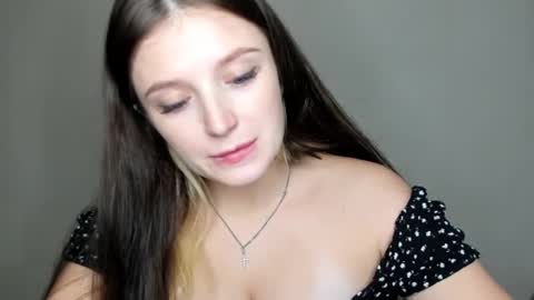 Snapshot of evaamillerr chatting on 29, 10, 2025 Eva online show from 29, 10, 2025