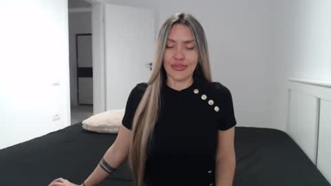 Snapshot of evabomb chatting on 29, 1, 2025 EvaBomb online show from 29, 1, 2025