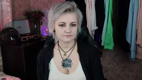 Snapshot of evabrownie chatting on 5, 2, 2025 Eva Brownie online show from 5, 2, 2025