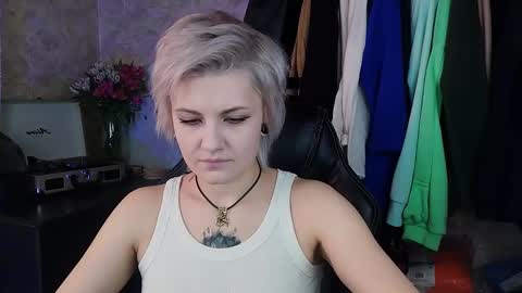 Snapshot of evabrownie chatting on 12, 2, 2025 Eva Brownie online show from 12, 2, 2025