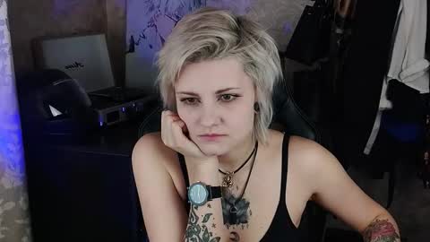 Snapshot of evabrownie chatting on 5, 3, 2025 Eva Brownie online show from 5, 3, 2025