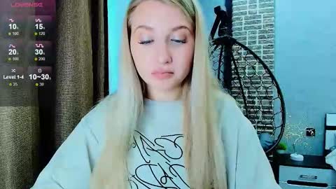 Eva  online show from 13, 9, 2025