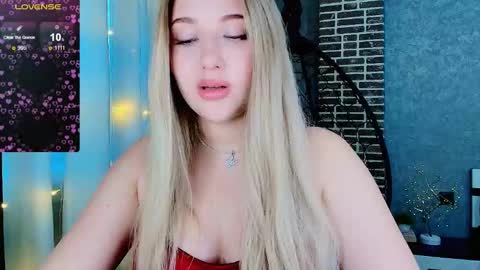 Eva  online show from 26, 11, 2025