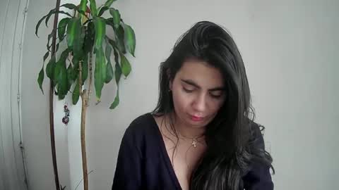 evacollins12 online show from 16, 12, 2024