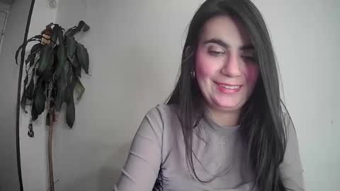 evacollins12 online show from 20, 2, 2025