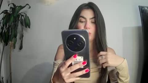 evacollins12 online show from 12, 3, 2025