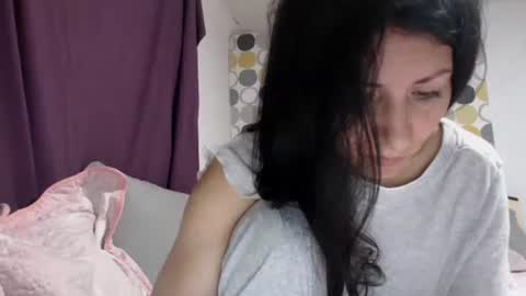 Snapshot of evacrisxxx chatting on 20, 9, 2025 hornycrissyyourlove online show from 20, 9, 2025