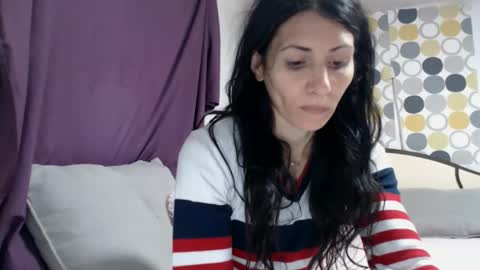 Snapshot of evacrisxxx chatting on 16, 10, 2025 hornycrissyyourlove online show from 16, 10, 2025