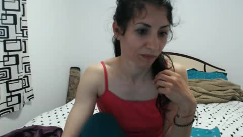 hornycrissyyourlove online show from 26, 4, 2026