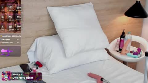 Evadne online show from 8, 3, 2025