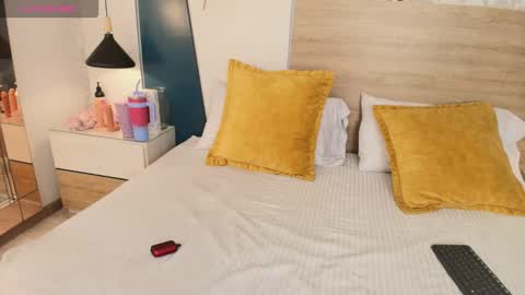 Evadne online show from 28, 9, 2025