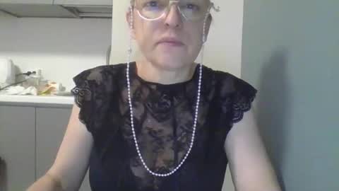 Snapshot of evaglad chatting on 20, 9, 2025 evaglad online show from 20, 9, 2025