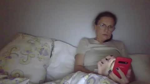 Snapshot of evaglad chatting on 1, 10, 2025 evaglad online show from 1, 10, 2025