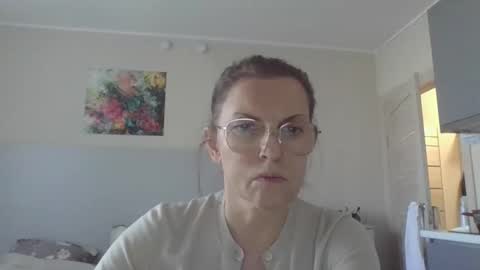 Snapshot of evaglad chatting on 3, 10, 2025 evaglad online show from 3, 10, 2025