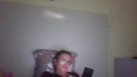 Snapshot of evaglad chatting on 9, 10, 2025 evaglad online show from 9, 10, 2025