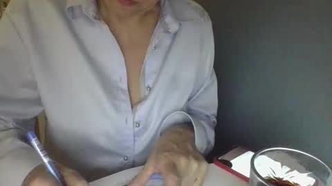 Snapshot of evaglad chatting on 10, 10, 2025 evaglad online show from 10, 10, 2025