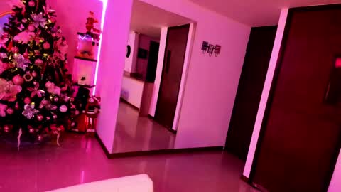 Eva Gomez online show from 6, 1, 2025