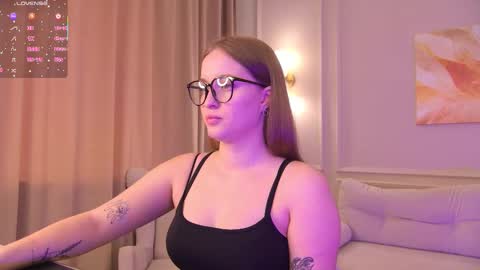 evahariss1 online show from 11, 10, 2025