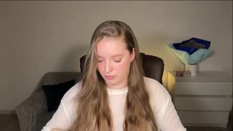 Snapshot of evajuly chatting on 13, 4, 2026 Eva online show from 13, 4, 2026