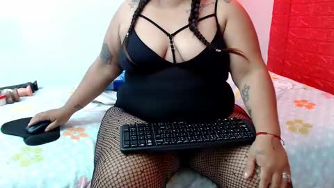 Snapshot of evaleribigtits18 chatting on 24, 1, 2025 evale online show from 24, 1, 2025