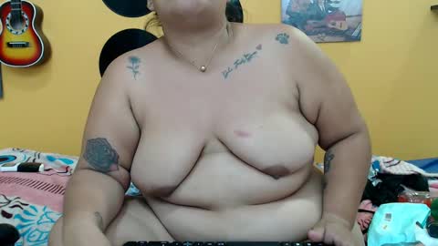 Snapshot of evaleribigtits18 chatting on 8, 2, 2025 evale online show from 8, 2, 2025