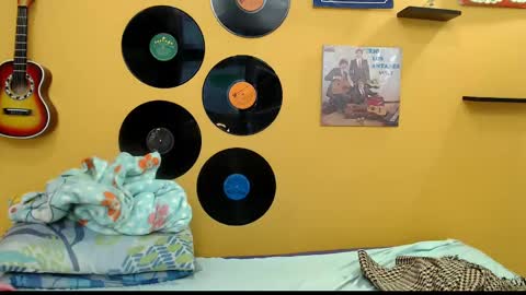 Snapshot of evaleribigtits18 chatting on 1, 3, 2025 evale online show from 1, 3, 2025