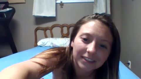 Snapshot of evaloveme72 chatting on 3, 10, 2025 Eva online show from 3, 10, 2025